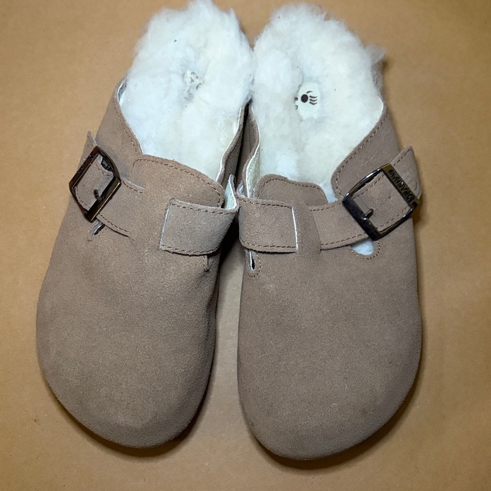 Bearpaw moccasin size 7 NWT